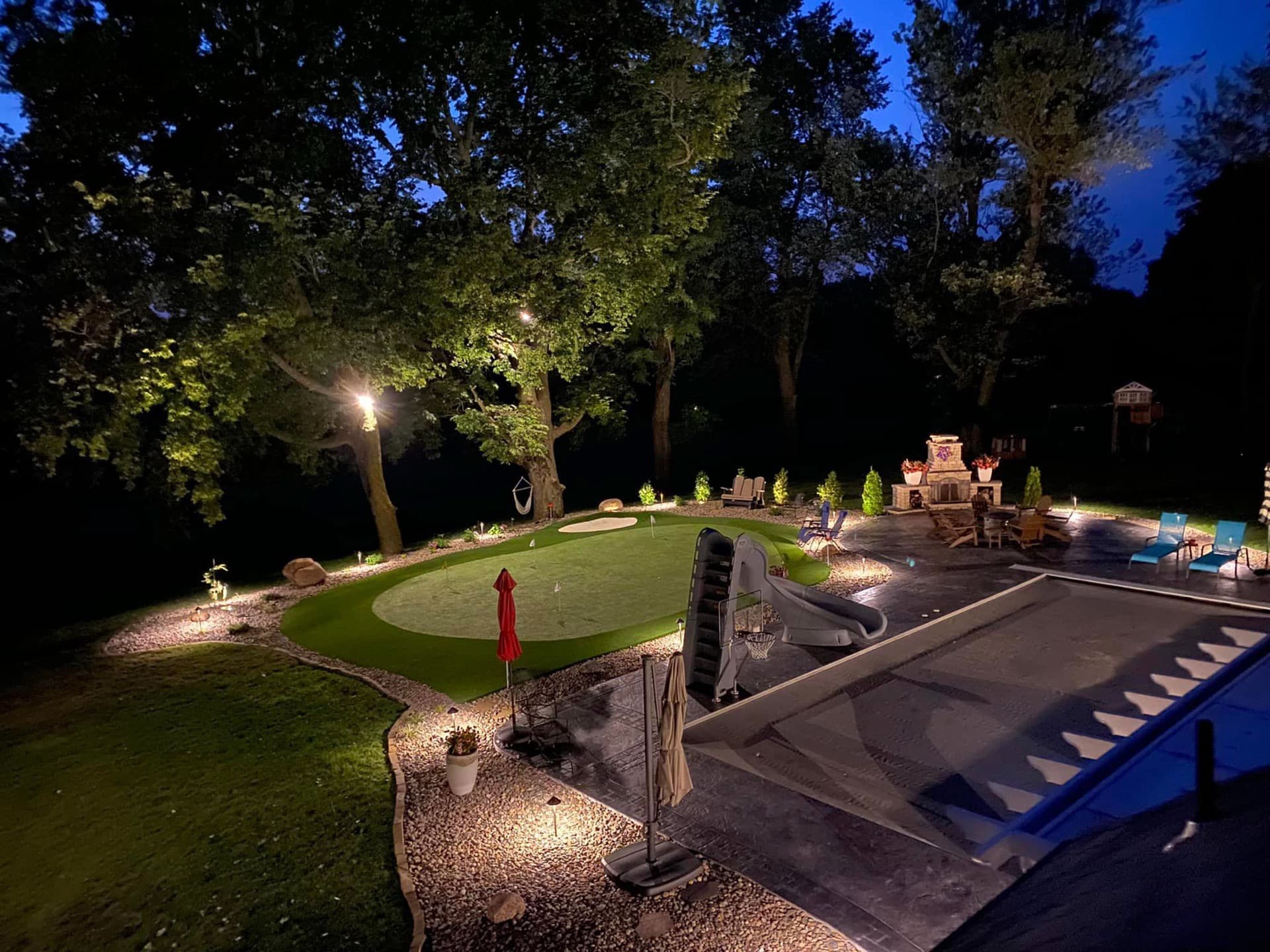 Landscape lighting in Lee's Summit